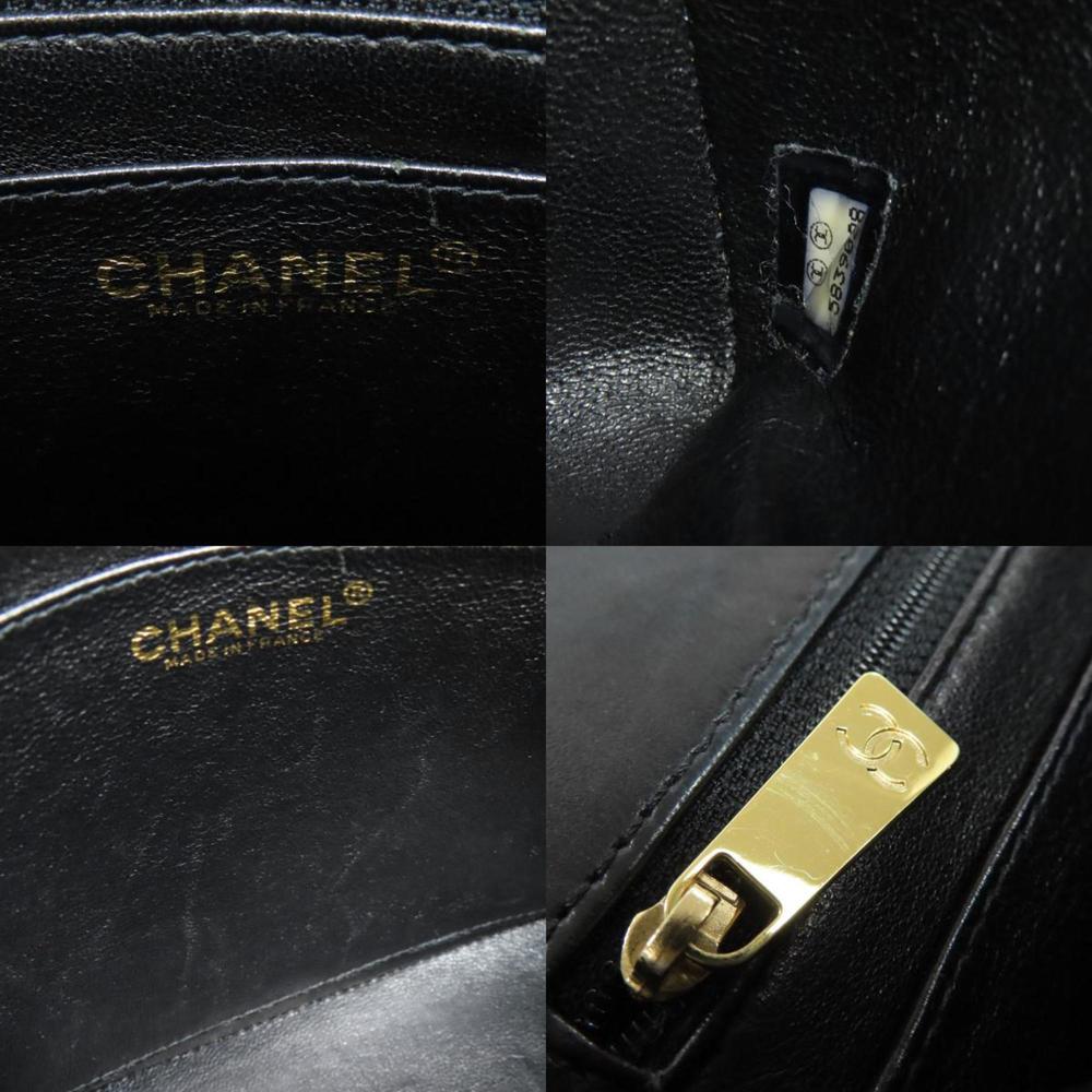 CHANEL Black Lambskin Leather Shoulder Bag - Picture 5 of 9